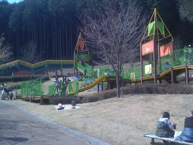 100404平成榛原子供のもり公園4_アスレチック.jpg