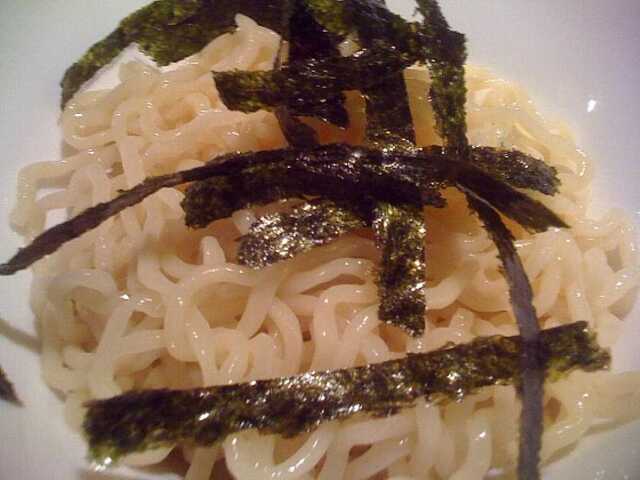 100812_サクラ_つけ麺_麺.jpg