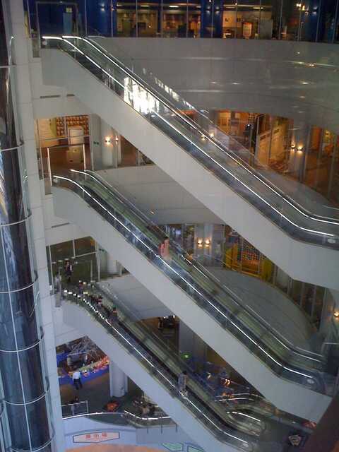 101017_大阪市立科学館_内観2.jpg