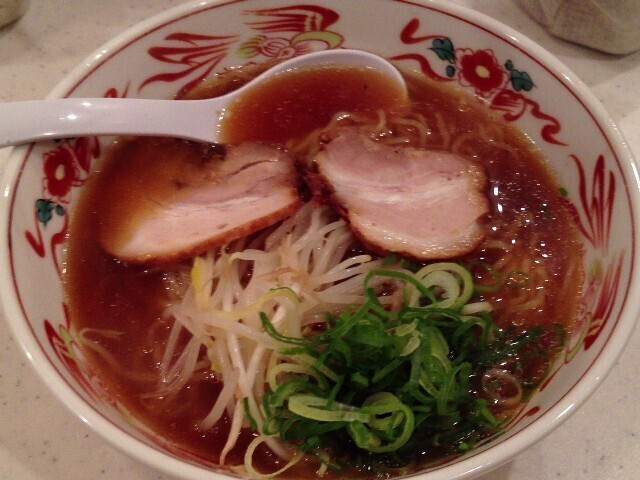 120114_屋台らーめんまるほ_昔ながらのしょう油らーめん700円.jpg