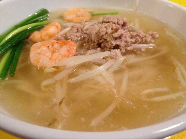 130821_タイ食堂みうら屋_タイラーメン800円.jpg