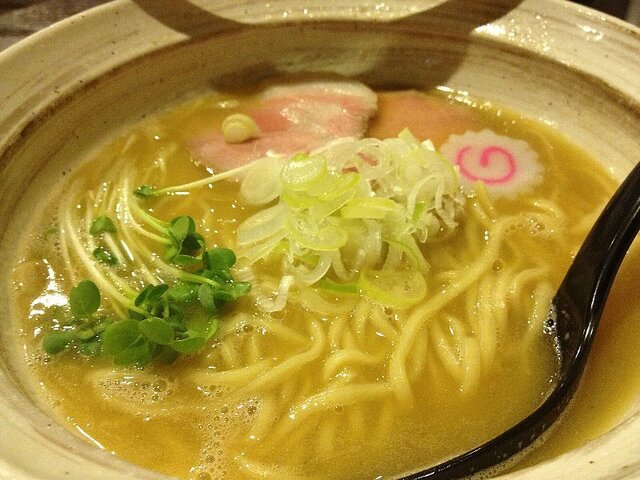 130907_麺屋NOROMA_鶏そば700円.jpg