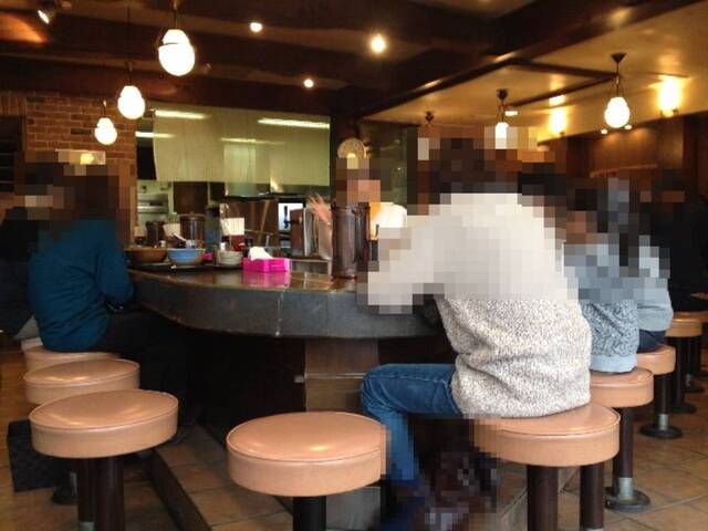 131110_ラーメンたろう 加古川店_ 店内.jpg