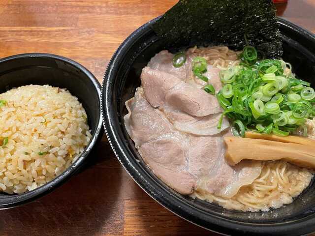 20220402_河童ラーメン_お持ち帰り河童ラーメンとチャーハン完成品.JPEG