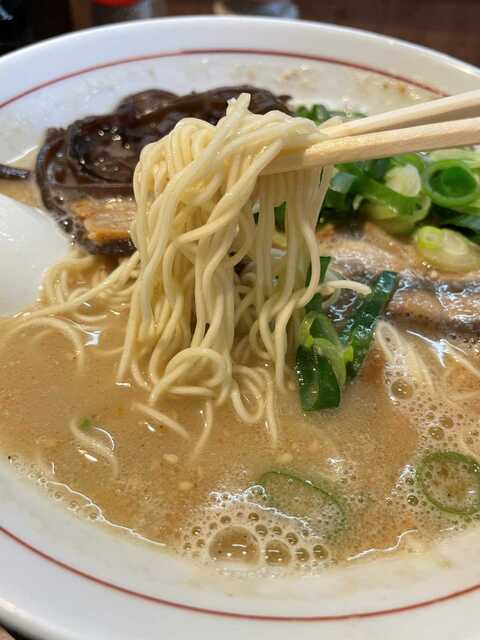 20220414_ドンチードル_淡麗醤油_麺リフト.JPEG