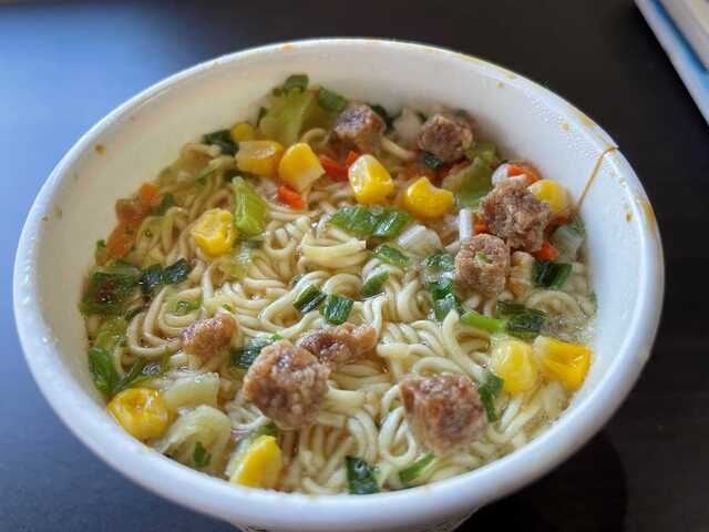 20220624_ローソン味噌ラーメン4.JPEG