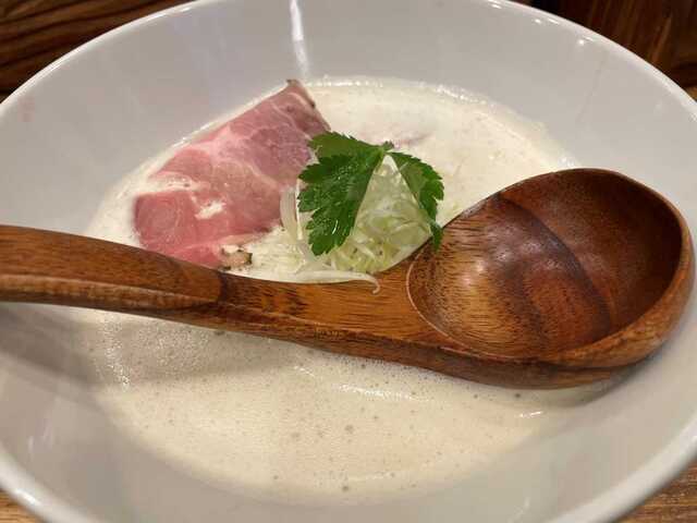 20220626_MENYA MOKUMOKU_ふんわりら~めん醤油.JPEG