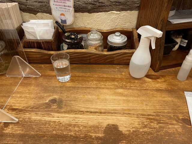 20220626_MENYA MOKUMOKU_カウンター.JPEG