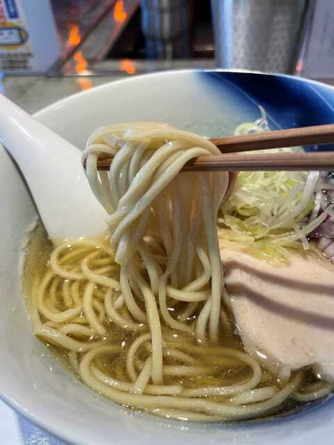 20220803_ZEN LABO_白醤油中華そば麺リフト.JPEG