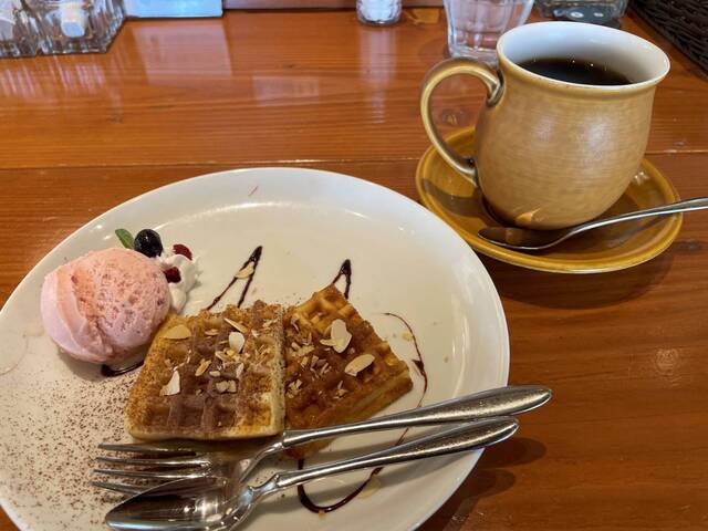 20221231_オランダ屋富雄店_珈琲デザート.jpg