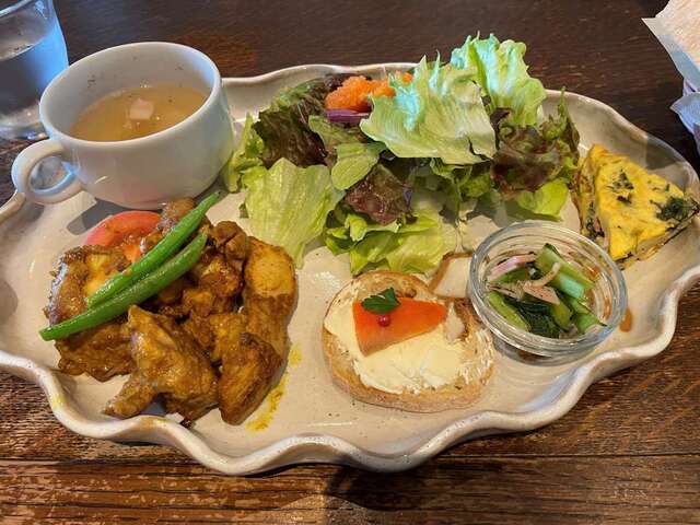20230607_クラムボン_ランチセット_メイン_タンドリーチキンなど.jpg