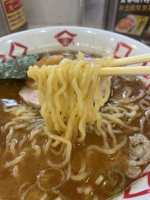 20230706_玉五郎阪急梅田_麺リフト.jpg