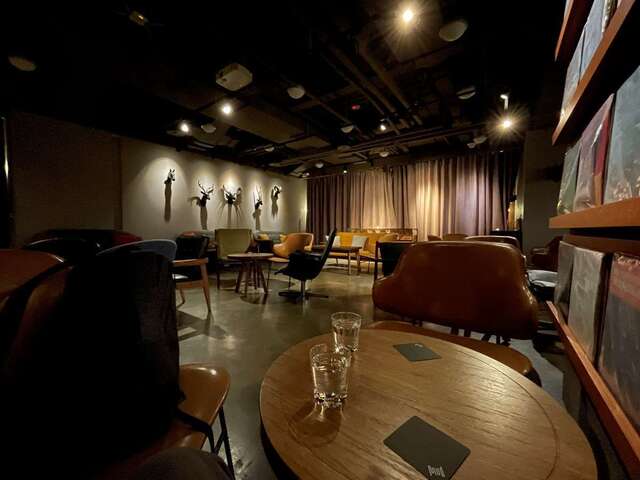 20230729_MUD Bar_内観1.jpg