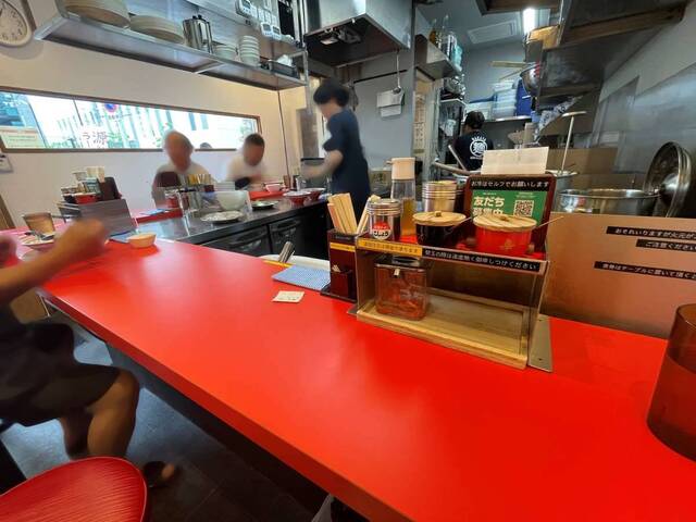20230830_源龍ラーメン豊崎店_内観.jpg
