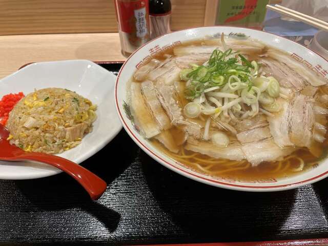 20231113_ラーメンかチャーハンか_ラーメンか！無料チャーハン中.jpg