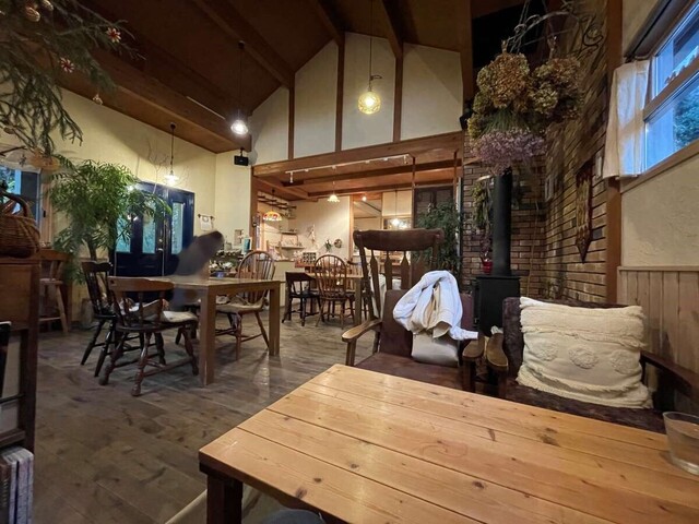 20231216_カフェhygge_内観.jpg