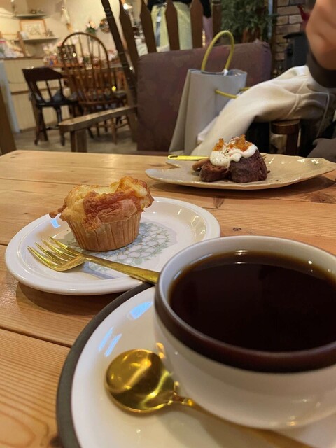 20231216_カフェhygge_Muffin set_コーングラタン&有機コーヒー_オレンジのガトーショコラ.jpg