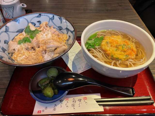 20240111_遊楽淀屋橋_日替り定食_親子丼とかきあげそば.jpg