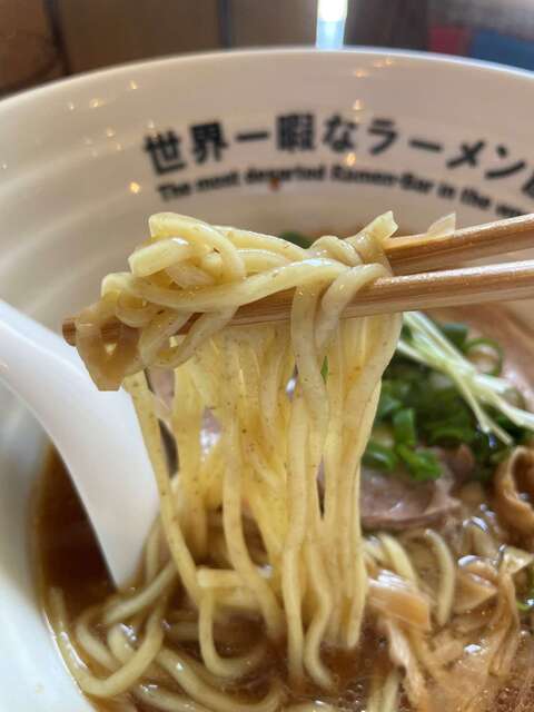 20240425_世界一暇なラーメン屋_Witch's Red_麺リフト.jpg
