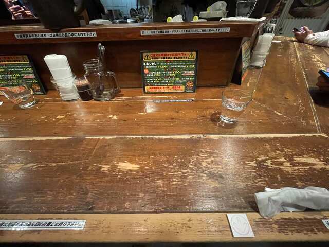 20240516_REBEL CURRY_カウンター席.JPG