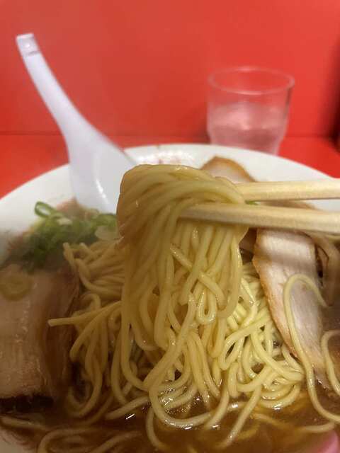 20240519_井出商店_大盛中華そば_麺リフト.JPG
