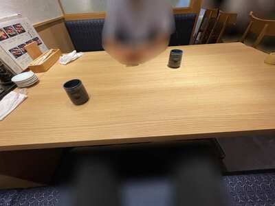 20240722_鮨はや田_4名テーブル席.JPG