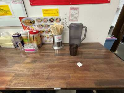 20241113_ラーメンショップ愛荘店_カウンター.JPG